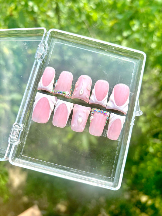 “Missy” French Press On Nails
